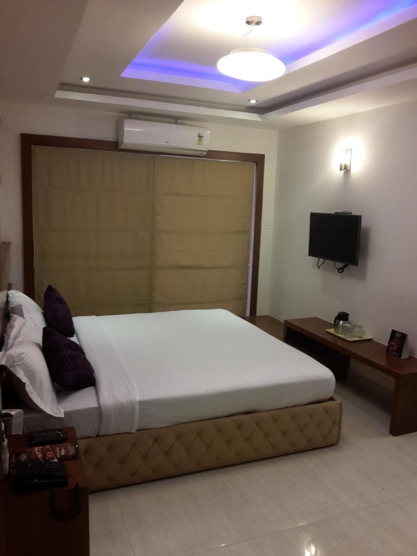 Icon Suites By Bhagini Bangalore Exterior foto